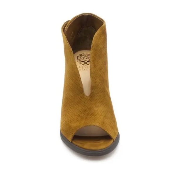 Vince Camuto- NIB Woman Pumpernickle Suede Front VCut PeepToe , Size 8W - Picture 2 of 9